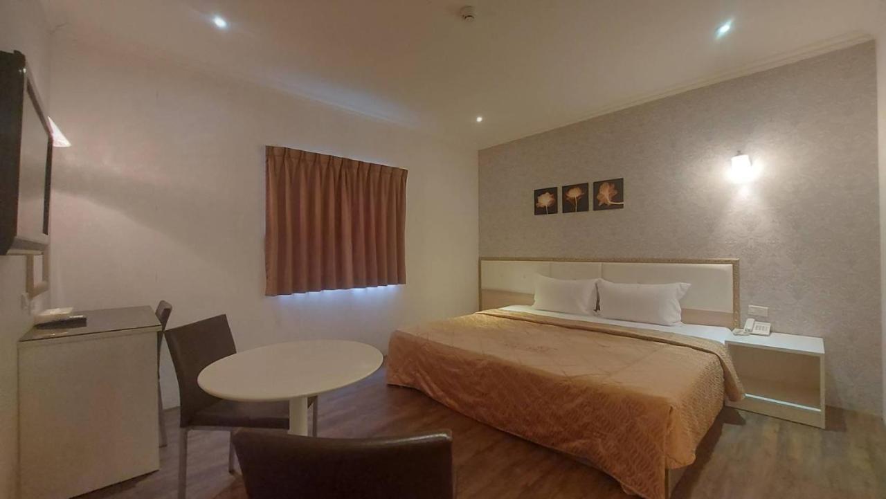 Jungle City Motel Chiayi Exterior foto