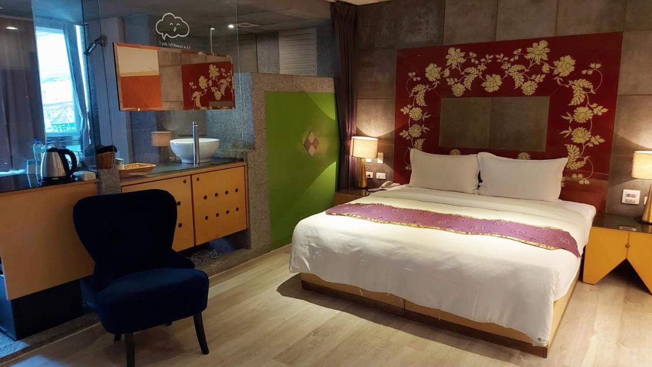 Jungle City Motel Chiayi Exterior foto