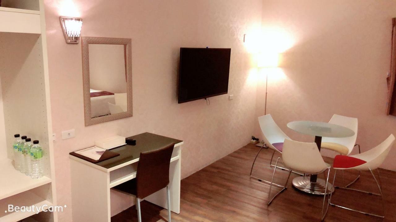 Jungle City Motel Chiayi Exterior foto